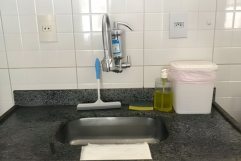 Kitnet na rua da UFV com SMART TV e Garagem