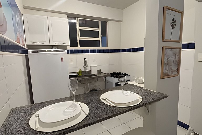 Kitnet na rua da UFV com SMART TV e Garagem