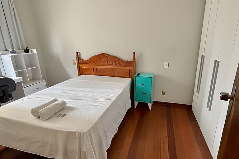 800m da UFV/ 100m da rodoviária