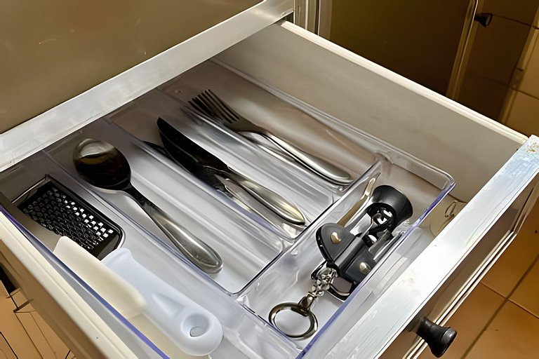 800m da UFV/ 100m da rodoviária