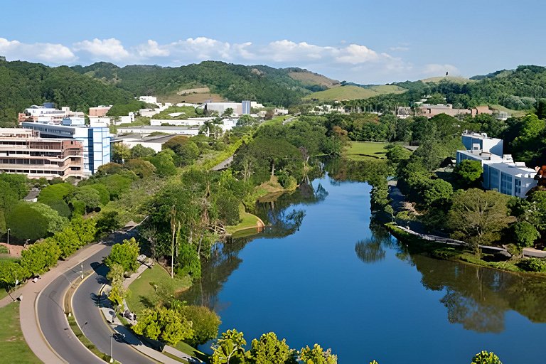 100m da rodoviária/800m da UFV