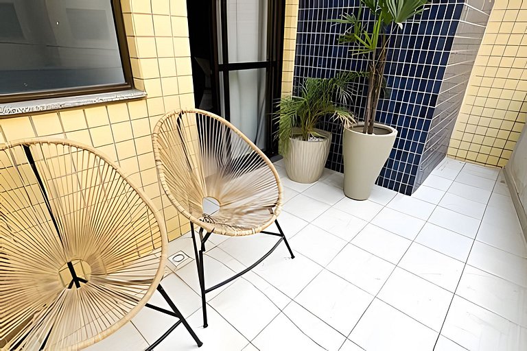 Varanda, TV 50, elevador, no Centro + garagem paga