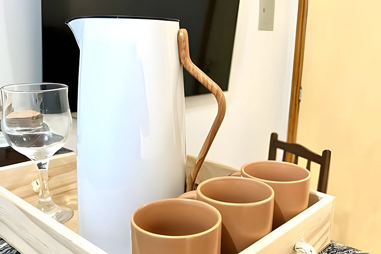 Varanda, TV 50, elevador, no Centro + garagem paga