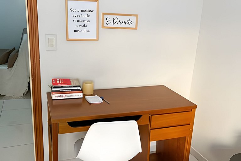 Varanda, TV 50, elevador, no Centro + garagem paga