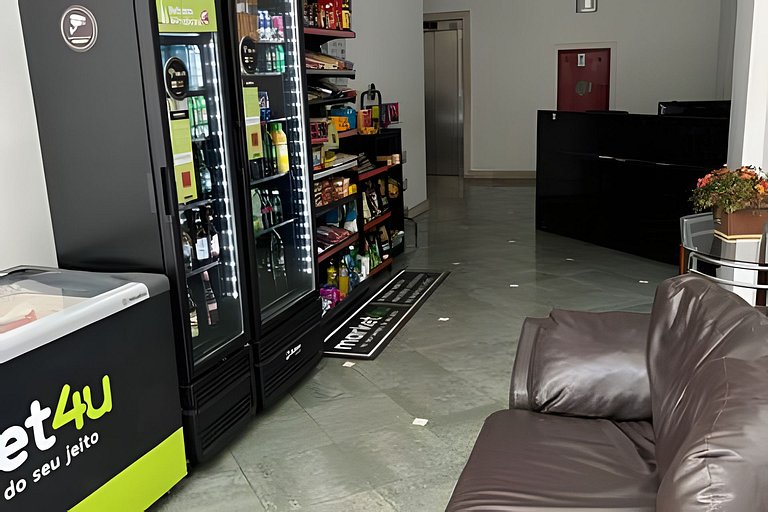 Varanda, TV 50, elevador, no Centro + garagem paga