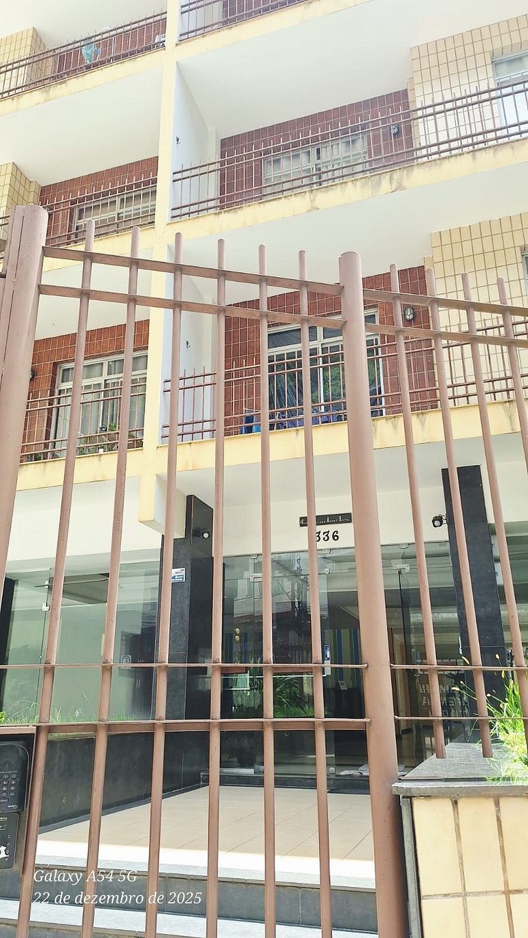 800m da UFV/ 100m da rodoviária