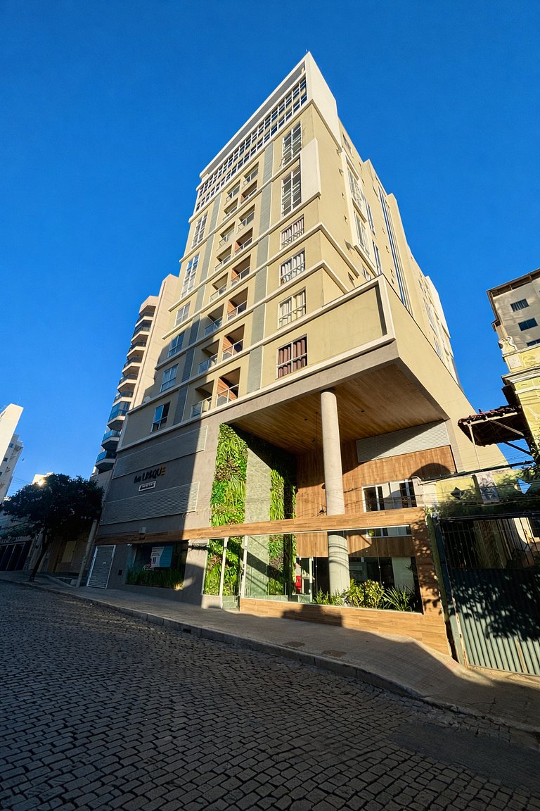 400m da UFV / 650 da rodoviária e Ar Condicionado