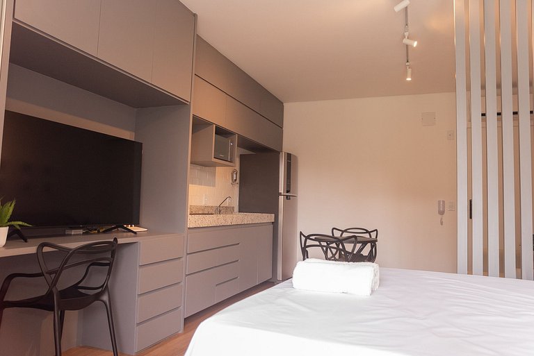 400m da UFV / 650 da rodoviária e Ar Condicionado