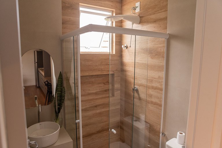 400m da UFV / 650 da rodoviária e Ar Condicionado