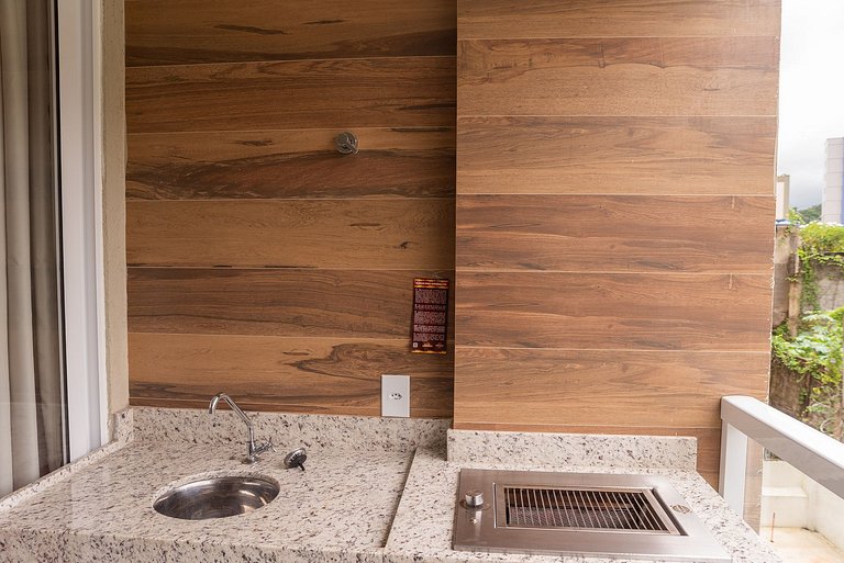 400m da UFV / 650 da rodoviária e Ar Condicionado